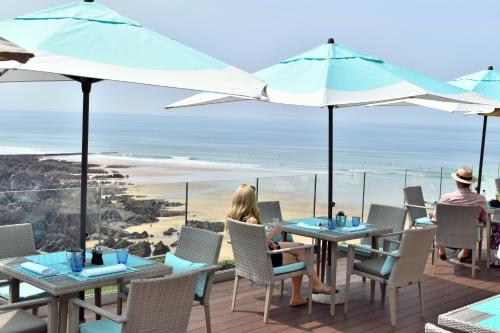 Watersmeet Hotel - image 10