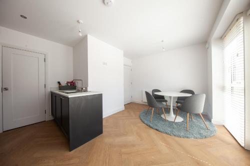 Modern 2 bed house in Hollystown with free parking, Dublin (zdjęcie 5)