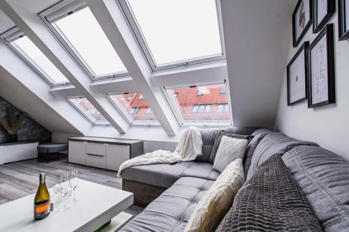 Luxury City Loft Modern and Elegant, Bratislava (foto 9)