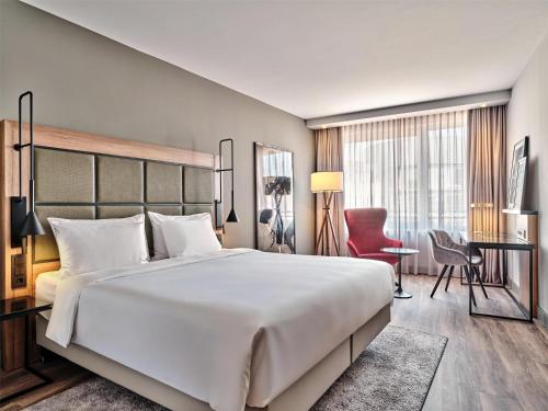 Radisson Blu Hotel, Hamburg Airport, Hambourg (photo 7)