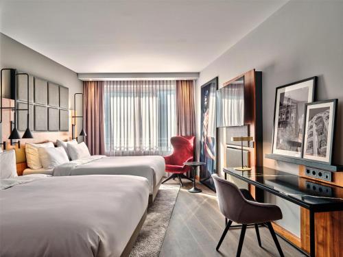2 twin beds