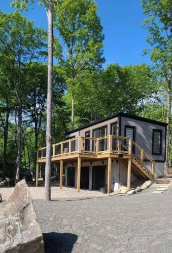 Nature Tranquility & Hiking - Chalet FloFie – khách sạn tại Lac-Labelle
