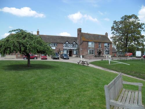 Lower Lode Inn - Accommodation - Tewkesbury