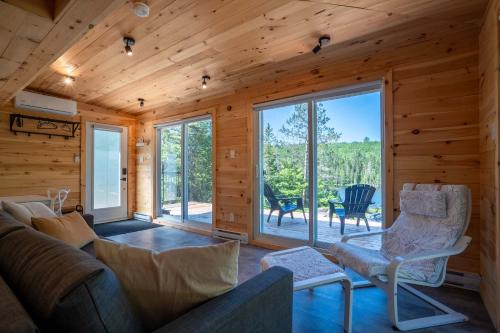 Spa pool Private Lake - Chalet Hello in Saint-Alphonse-Rodriguez (QC)