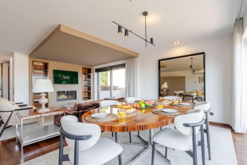 Skyline Retreat with pool by Portugal Active in Matos