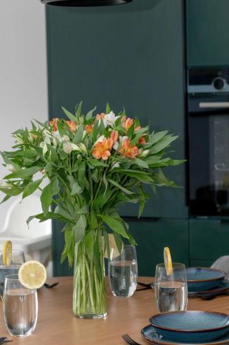 Bright Apartment Dziwnów with Parking Air Conditioning & SPA by Noclegi Renters - image 3