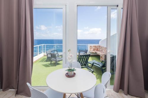 PentHouse Loft - Terrace & Natural Pool in Galdar
