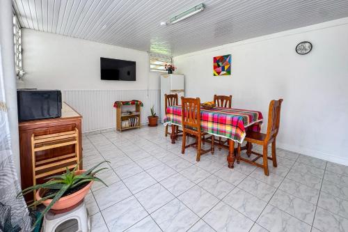 Shared lounge/TV area, Mont loue - Maison 6 personnes in Trois-Rivieres