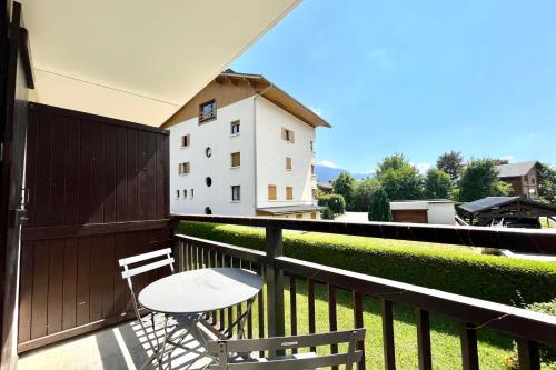 Apartment with balcony in Demi-Quartier, Demi-Quartier (foto 2)