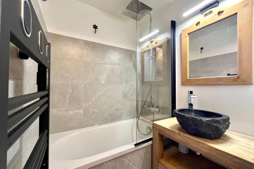 Apartment with balcony in Demi-Quartier, Demi-Quartier (foto 8)
