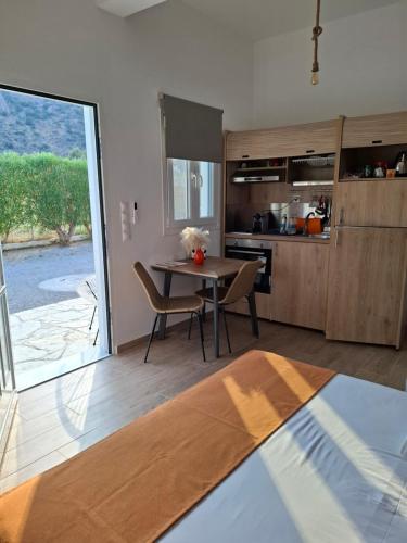 Oasis Studios AG PANTES in Paralia Agion Panton