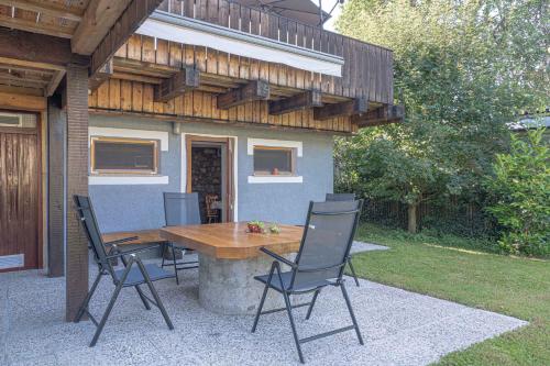 Apartments in Stari trg ob Kolpi - Süd-Ost Slowenien 42908 (Apartments in Stari trg ob Kolpi - Sud-Ost Slowenien 42908) in Dragatus