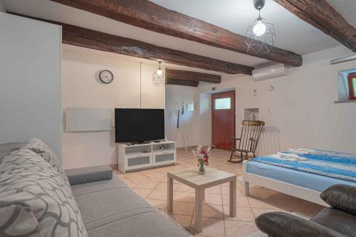 Apartments in Stari trg ob Kolpi - Süd-Ost Slowenien 42908 (Apartments in Stari trg ob Kolpi - Sud-Ost Slowenien 42908) in Dragatus