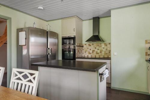 Spacious holiday home near Halleviksstrand, perfect for families in Halleviksstrand