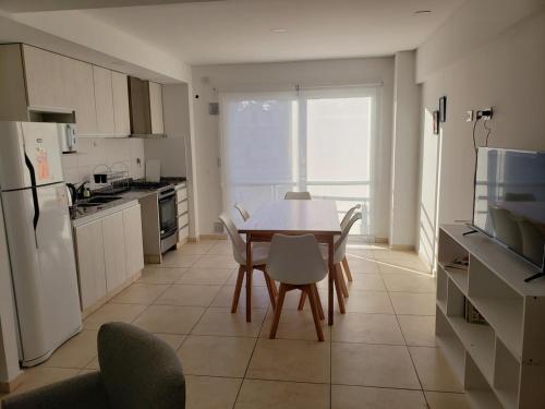 Excellent apartment in a quiet corner of the city - image 2