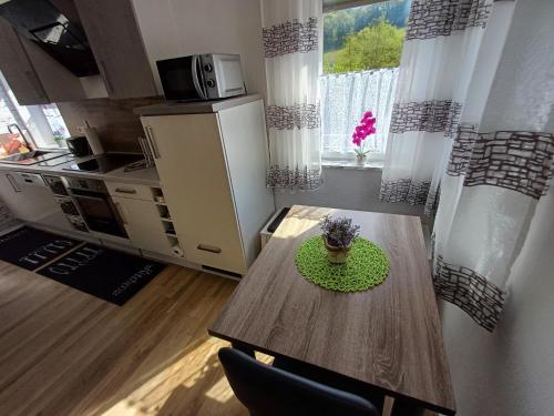 Kitchen, Ferienwohnung zum Finkenbachtal in Rothenberg