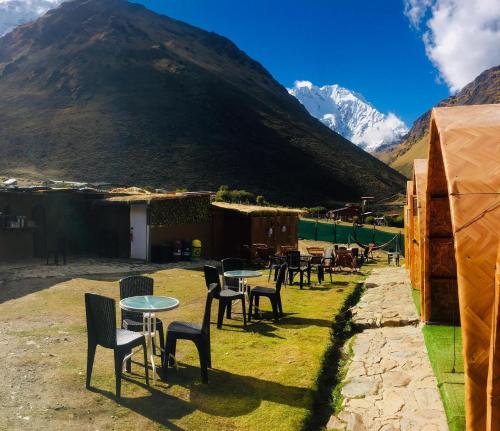 Soraypampa Hostel - Cabañas en Laguna Humantay y Salkantay trek - hike on your own (Soraypampa Hostel - Private Cabins & Dorms for Self-Guided Humantay & Salkantay Trek -Comidas-hot sh) in Monterrico