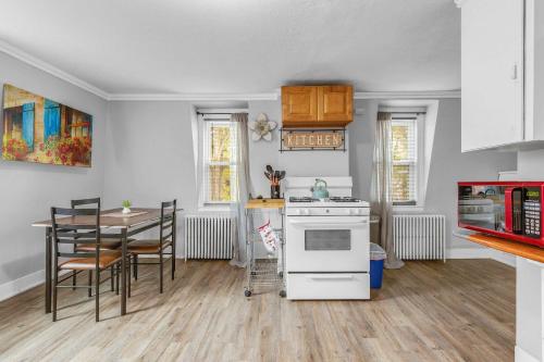 Historic Studio Near Trinity College with Fast WiFi in Egyéb