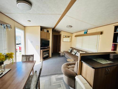 The Pad- 3 bed 2 bath, caravan Lido Beach 3