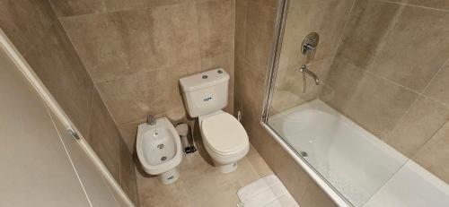 One-Bedroom Apartment image 4