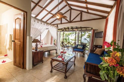 Iekārtas, Popa Paradise Beach Resort in Punta Laurel