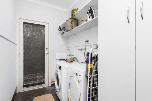 Classic Australian Charm - image 4