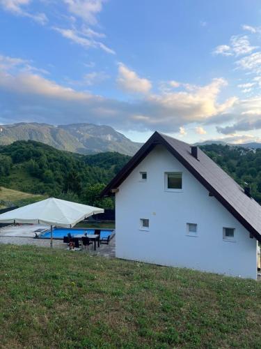 Dārzs, The Alpine Poolhouse in Trnovo