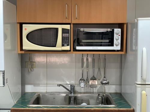 Kitchen, Marina del Rey Costa Dorada TravelAddicts in Lecheria