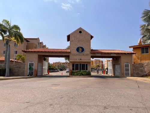 Exterior view, Marina del Rey Costa Dorada TravelAddicts in Lecheria