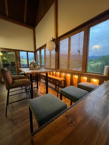 Balkons/terase, The Alpine Poolhouse in Trnovo