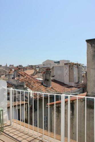 Terrasse plein sud, confort, clim, 2 mn du Vieux Port, Marseille (photo 8)