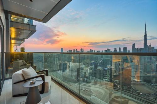 Luxury 3br Maid Room I Burj Views I Downtown, Dubái (foto 2)