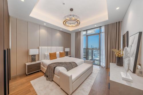 Sky-High 2BR Escape Stylish Stay Near Dubai Mall, Dubai (Foto 9)