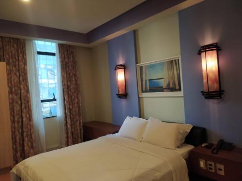 Standard Double Room with 1 Double Bed image 10