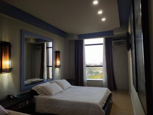 Standard Double Room with 1 Double Bed image 9