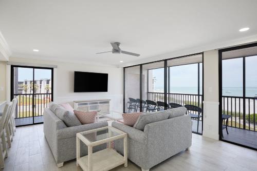 Sundial A301- Premier Beach View Two Bedroom Residence at Sundial Sanibel