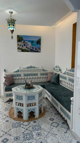 Dar Omi Aïcha 2 (Dar Omi Aicha 2) in Ezzahra (Bin `Arus)