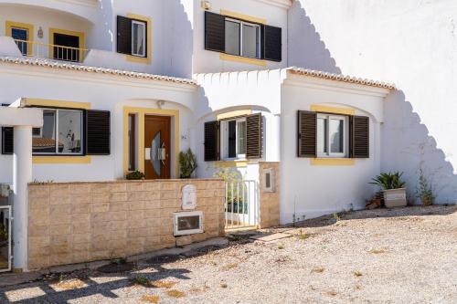Exterior view, Bemposta Residence in Quatro Estradas