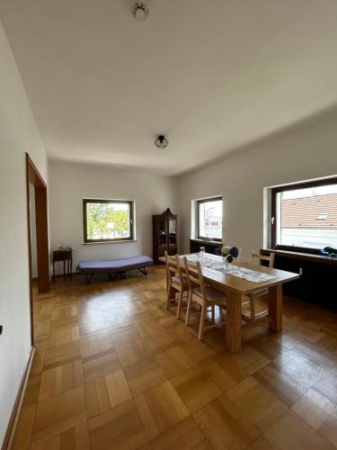 Zentral gelegen & sehr gut angebunden - Ihre gemütliche Ferienwohnung in Mülheim-Speldorf in Mülheim an der Ruhr, Deutschland