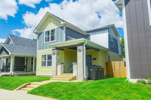 New 4 Bedroom House for Downtown Travelers