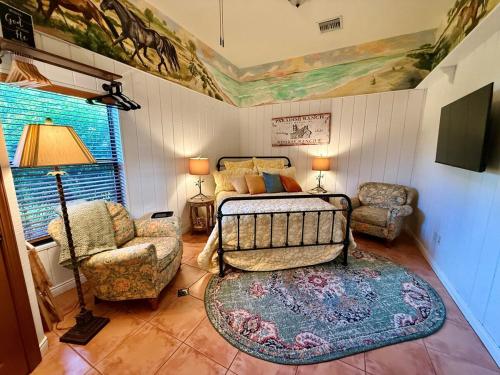 Horse Ranch Adventures - Paradise Ranch Bunkhouse