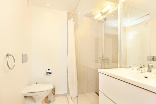 CITY, LUX APARTM - 2 FULL BATHROOMs, 3 tv, Kopenhaga (zdjęcie 8)