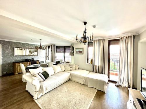 Luxury 3-BR apartment & sky terrace in Sveti Vlas