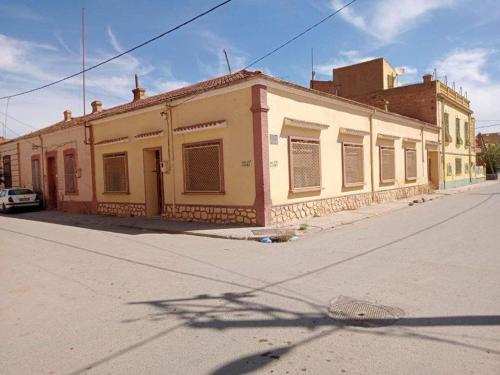 10 seasoun House in Зарка