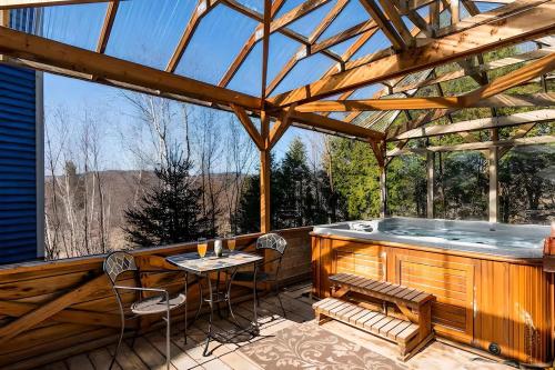 Pezsgőfürdő, Bleuzen chalet entier in Petite-Riviere-Saint-Francois (QC)