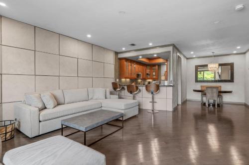 Stylish Westwood Condo, Near UCLA & Century City, Los Angeles (fotografie 9)