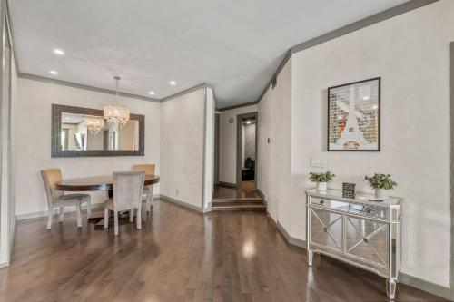 Stylish Westwood Condo, Near UCLA & Century City, Los Angeles (fotografie 3)