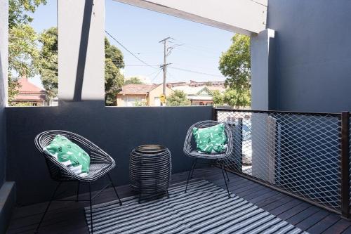 Luxury House - Spacious & Bright 3 Bedroom House in Flemington