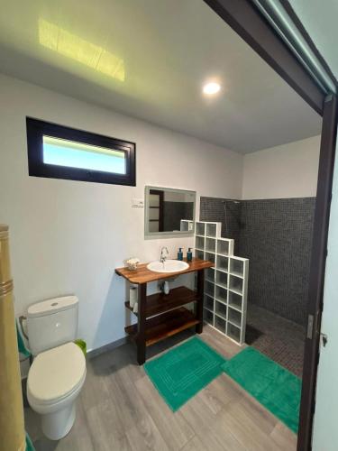 Manuura village in Ti'ama'o