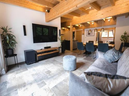 Penthouse at 1900 meters above sea level, Vent
